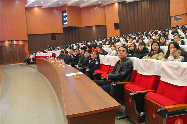 2016112410380651.jpg m88help召开员工安全教育知识讲座