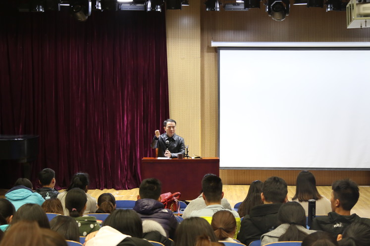 m88help贯彻落实领导班子成员联系班级制度