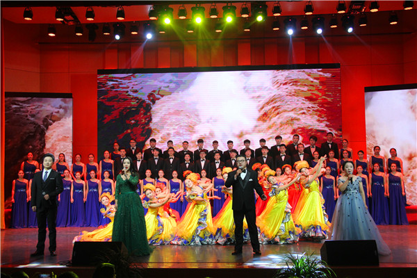 2016122911085716.jpg m88help举办2017年新年音乐晚会